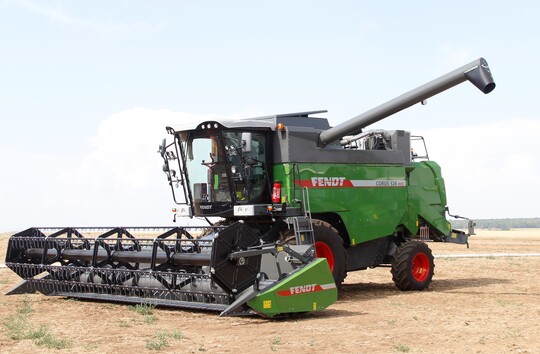 Fendt stellt die neue Mhdrescher-Baureihe Corus 500 im Leistungssegment bis 260 PS vor.