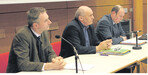 Auf dem Podium (v. l.) Walter Albrecht, LEW Verteilnetz GmbH; Bundestagsabgeordneter Waldemar Westermayer und Stefan Kesenheimer, IHK Bodensee-Oberschwaben.