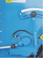 Bei mechanischem Antrieb müssen Spornrad und Kardanwelle einer Sicht- und Funktionsprüfung unterzogen werden.