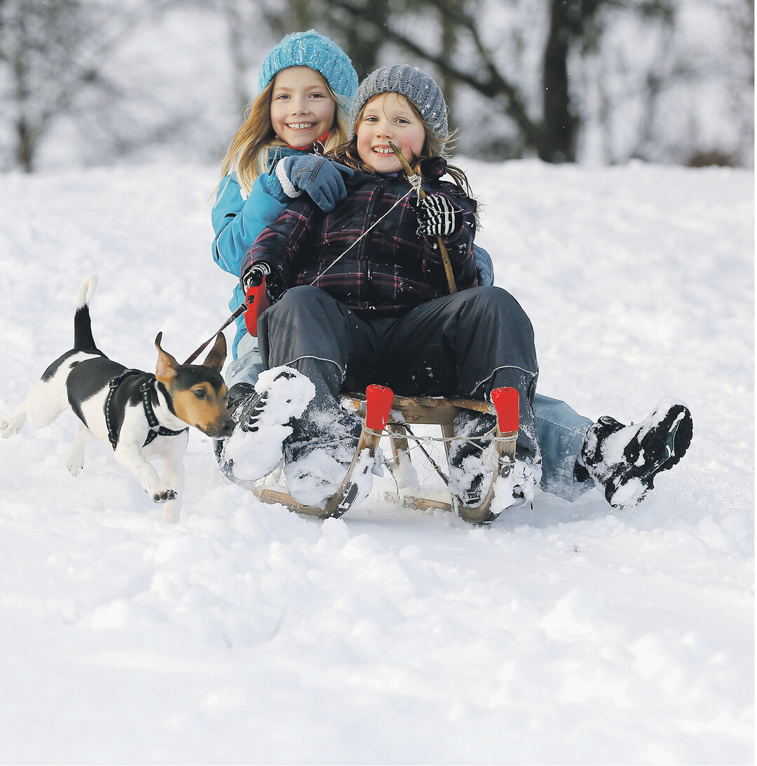 Eine Schneefahrt, die ist lustig, eine Schneefahrt, die ist schön..., so kön-