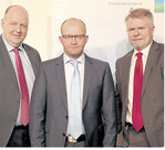 Präsentieren die Studie (von links): IVA-Hauptgeschäftsführer Volker Koch-Achelpöhler, Dr. Steffen Noleppa von der HFFA-Research und IVA-Präsident Dr. Helmut Schramm.
