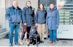Familie Müller aus Eriskirch, von links Markus, Ronja, Ilona und Martina mit Hofhund Caruso.
