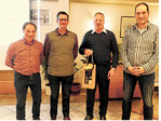 Viel Anerkennung aus der Züchterschaft gab es für Longinus Lang (2. v. r.) mit Josef Riede (l.), Ralph Berner und dem neuen Vorsitzenden Franz Amann (r.).