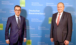 Bundeslandwirtschaftsminister Cem Özdemir und Bauernverbandspräsident Joachim Rukwied beim Agrarpolitischen Jahresauftakt.