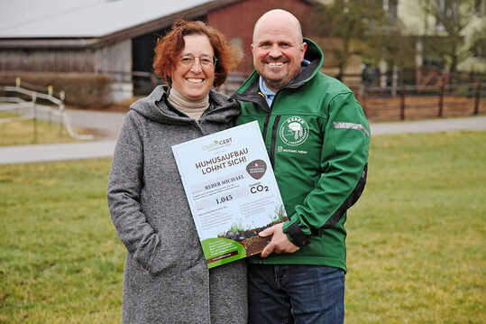 Das Ehepaar Reber verzichtet auf Herbizide und Insektizide im Getreide. Ziel ist, auch den Mais frei von Herbiziden anzubauen.