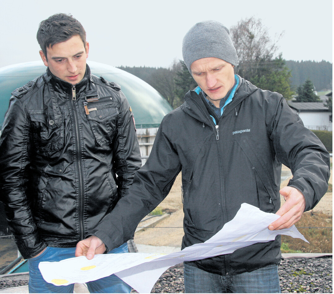 Josef Jerg hat die zweitägige Schulung absolviert und betreibt mit seinem Sohn Daniel zusammen die Biogasanlage.