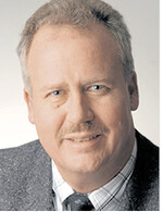 , Fachgebiet Agrarinformatik und Unternehmensführung, leitet die Forschungsstelle für Genossenschaftswesen an der Universität Hohenheim.