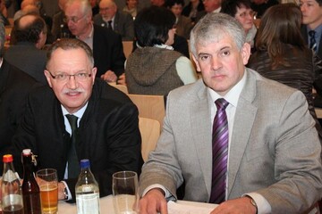 DBV-Prsident Gerd Sonnleitner (links) und Gppingens Kreisvorsitzender Hermann Frber nutzen die Gelegenheit zum Informationsaustausch.