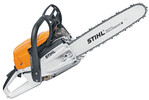 Leicht in der Hand, stark im Holz: Die Stihl MS 261 C-M hat nach einer umfangreichen Modellpflege 300 g Gewicht verloren bei gleichzeitiger Leistungssteigerung um 0,1 kW.