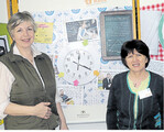 Gertrud Mellert (r.), die Ernährungsfachfrau im Landwirtschaftsamt Donaueschingen mit Annette Flotho, die den Infostand von „Mach’s Mahl" im betreute.