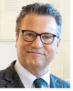 Kleinprivatwaldbesitzer erhalten weiterhin eine kostenfreie Beratung durch die Landesforstverwaltung. Nur Dienstleistungen werden unter dem Strich rund 20 Prozent teurer, so Minister Peter Hauk.