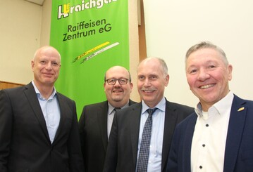 Agrarwirtschaft und Agrarverwaltung trafen sich in der Gemeindehalle in Sinsheim-Hoffenheim, v. r.: Friedhelm Zoller, Dr. Konrad Rhl, Dieter Schleihauf und Jrgen Freudenberger.