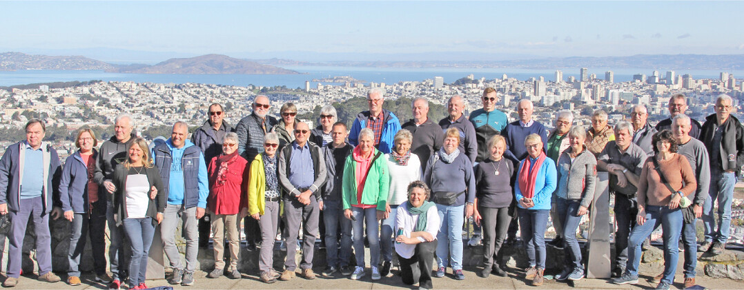 Die Reisegruppe des Bauernverbandes Heilbronn-Ludwigsburg an einem Aussichtspunkt über der Stadt San Francisco. Foto: Dobbert