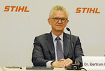 Stihl Vorstandsvorsitzender Dr. Bertram Kandziora: Die Stihl-Gruppe hat in den ersten acht Monaten des laufenden Jahres ihren Umsatz um gut sechs Prozent auf 2,8 Mrd. Euro verbessert.