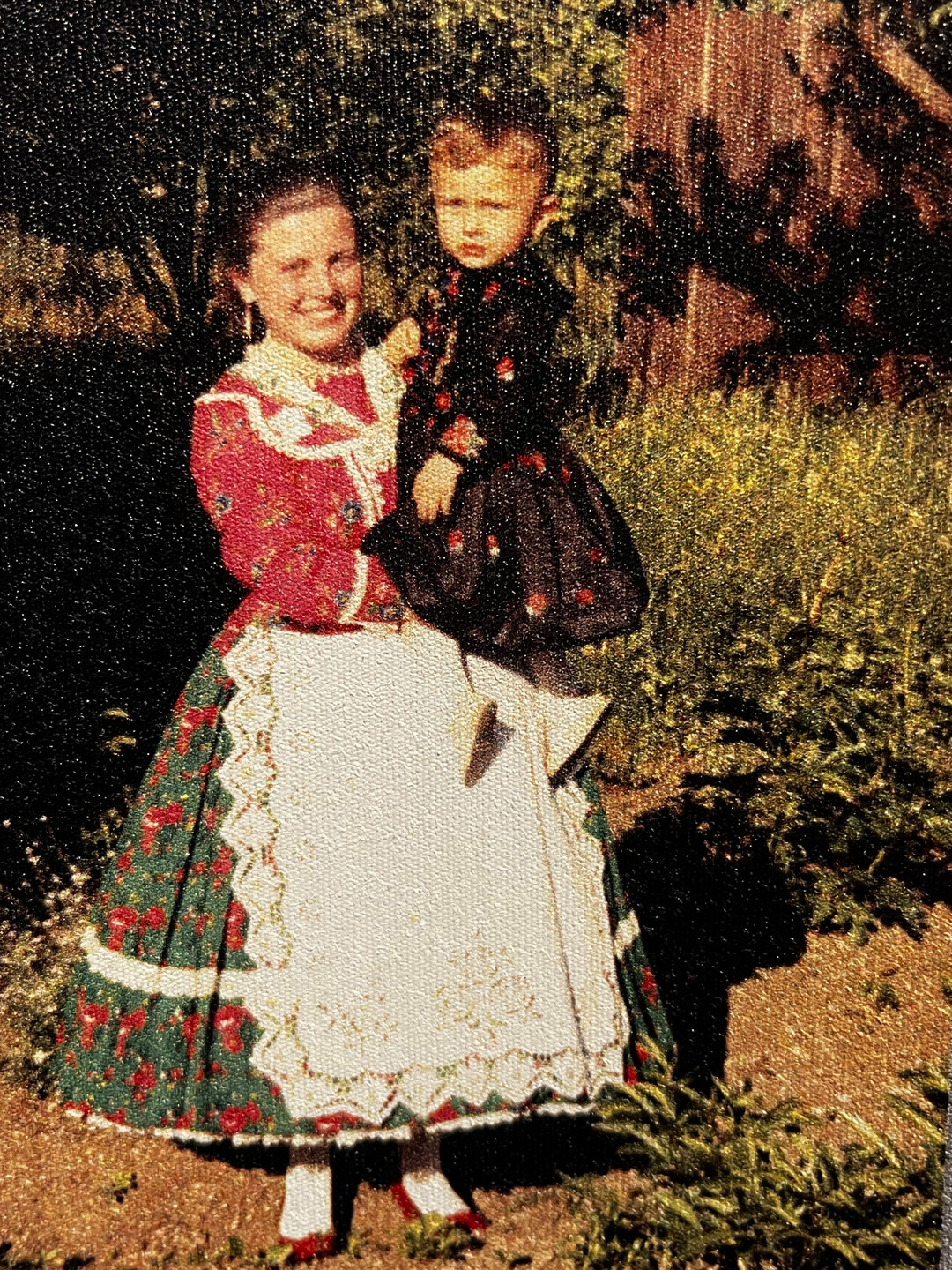 Katharina Mrcz in ihrer ungarischen Tracht.