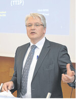 Räumt mit TTIP-Vorurteilen auf: Ulrich Weigl von der EU-Generaldirektion ‚Handel‘ informiert über das Handelsabkommen Europas mit den USA.