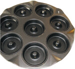 Zum Ausbacken von Apfelringen gibt es ein Spezialblech, das in den Backofen geschoben wird.