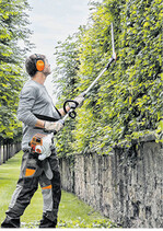 Mit drei neuen Heckenscheren erweitert Stihl sein Angebot im Profi-Segment.