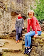 Klara Scheuren (vorne) und Lena Raible halten bei den Jungen Landfrauen Calw die Fäden in der Hand.