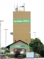 Über die Siloanlagen des ehemaligen Kraichgau Raiffeisen Zentrums, heute Agroa, werden Getreide und Ölsaaten der Erzeugergemeinschaft vermarktet.