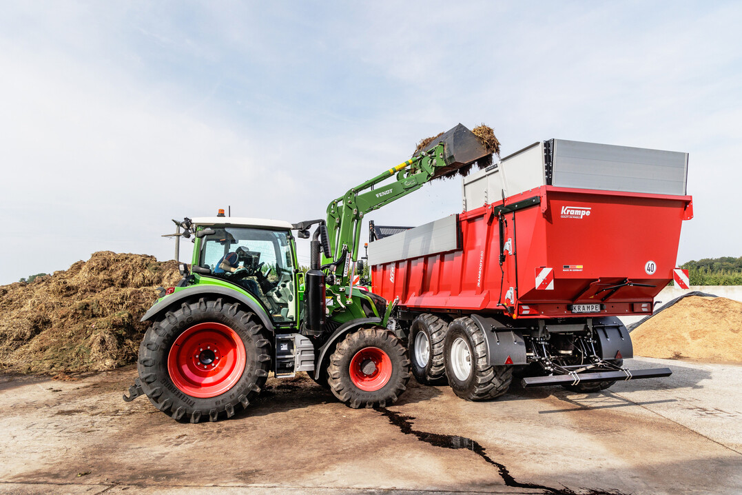 Der neue Abschiebewagen von Krampe ist fr Mittelklasse-Traktoren gebaut.