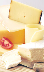 Käse ist ein Genuss. Wenn Schimmelkäse wie Camembert oder Brie allerdings schlecht riechen, muffig schmecken und sich verfärben, dann sind sie verdorben.