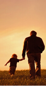 Wenn der Papa immer so traurig ist", denken jüngere Kinder oft, sie seien daran schuld.