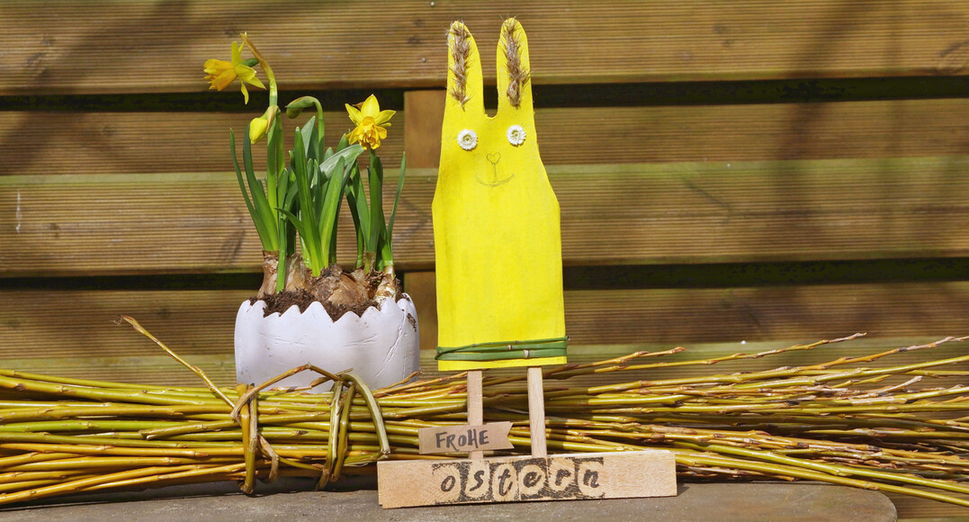Ostern steht vor der Tr  und wird mit Dekoration und Floristik ins Haus geholt.