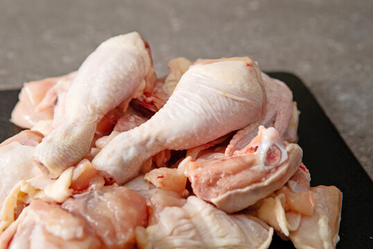Der Selbstversorgungsgrad für Geflügelfleisch liegt in Deutschland bei gut 100 %.