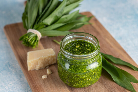 Selbstgemachtes Brlauchpesto