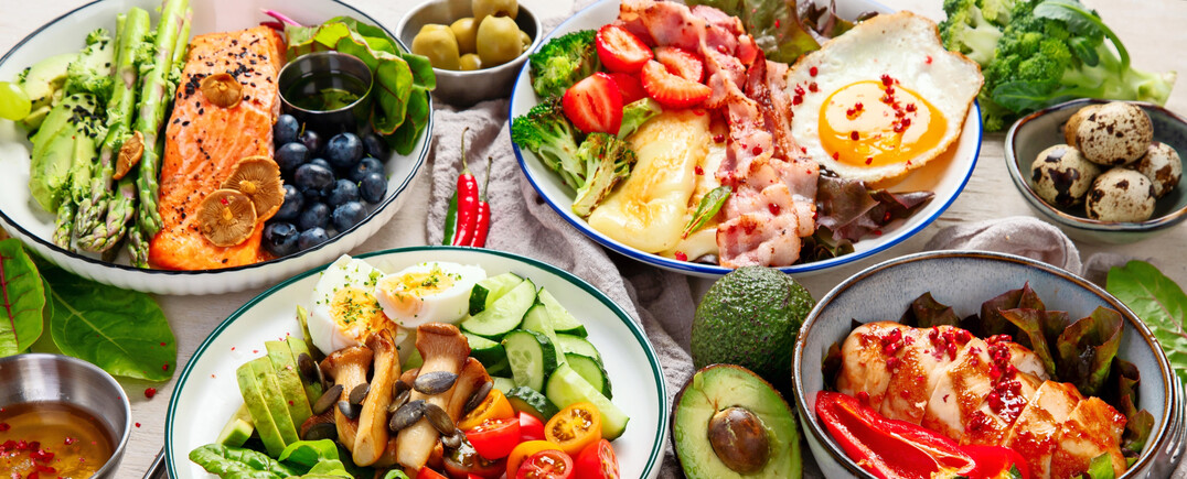 Die ketogene Ernährung setzt auf Fett, Eiweiß und Gemüse.