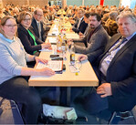 Der Vorsitzende (v. l.) im Bauernverband Nordschwarzwald-Gäu-Enz, Gerhard Fassnacht und sein Stellvertreter Daniel Dengler, Hauptreferent Michael Niejahr, Direktor der Generaldirektion Landwirtschaft und ländliche Entwicklung der Europäischen Komission, die LBV-Vizepräsidenten Jürgen Maurer und Hans-Benno Wichert sowie LBV-Pressesprecherin Ariane Amstutz und die Geschäftsführerin im Bauernverband Nordschwarzwald-Gäu-Enz, Patricia Büttner.