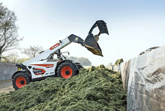 Bei den neuen Modellen mit V-Antrieb stehen weiterhin die hydrostatischen Fahrbereiche Schildkrte und Hase zur Verfgung, die jederzeit ber den Joystick angewhlt werden knnen.