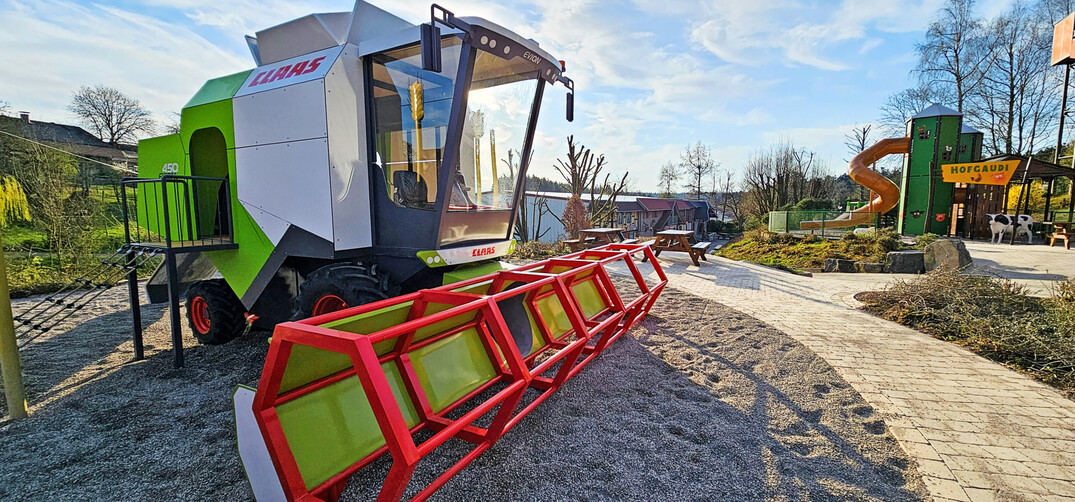 Der neue Mhdrescher-Spielplatz im Schwaben Park.
