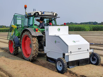 Das Laser-Unkrautbekmpfungssystem kommt auf den Markt.