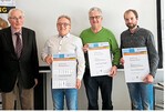 Silberne Meisterbriefe überreichte (v. l.) Obermeister Manfred Birnbaum an Erwin Bentele, Franz Binder und Georg Deuringer.