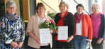 Mit Silvia Ulrich (2. v. l.) freute sich Vizepräsidentin Doris Härle (3. v. l.) und die stellvertretenden Vorsitzenden im Kreisverband Württembergisches Allgäu Ulrike Haußmann (l.), Christa Fuchs und Ramona Gründig (r.) über die Verleihung der Silbernen Biene mit Landeswappen.