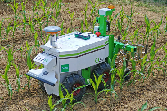 Auf den Öko-Feldtagen 2023 wurden viele Roboter zum automatisierten Pflanzenschutz gezeigt.