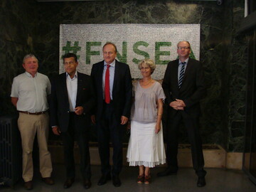 Beim bilateralen Treffen waren dabei (v.l.) Henri Brichart (FNSEA-Vizeprsident), Xavier Beulin (FNSEA-Prsident), Joachim Rukwied (DBV-Prsident), Catherine Lion (FNSEA-Generaldirektorin) und Bernhard Krsken (DBV-Generalsekretr).