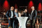 Ein Pionierbetrieb feiert Jubilum (v.l.): Moderator Eberhard Breuninger interviewt Reinhold Markert, Vorstandsvorsitzender, Friedemann Vogt, Geschftsfhrer und Siegfried Meyer, Demeter-Vorstand und stellvertretender Vorstandsvorsitzender. Fr flotte Rhythmen sorgten die Cubaboarischen tradicional.