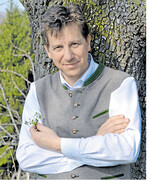 Jörg Geiger veredelt Streuobst zu Schaumweinen, alkoholfreien Seccos und Bränden.