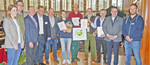 Die ersten Träger des Qualitätssiegel Bio-Region Main-Tauber-Kreis" mit Gratulanten des Landkreises.