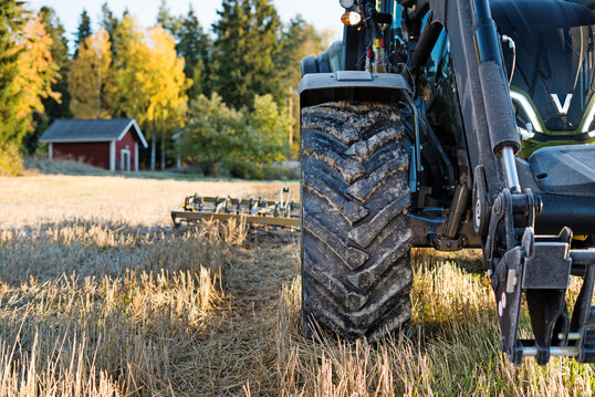 Testnutzer haben insbesondere die Bodenfreundlichkeit, die Stabilitt und die Fahrleistung der Reifen hervorgehoben, berichtet Nokian Tyres.