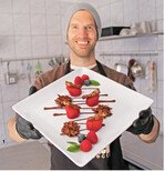 Folke Dammann experimentiert schon seit vielen Jahren mit Insekten. Er bietet zu seinen Produkten auch Kochkurse an.