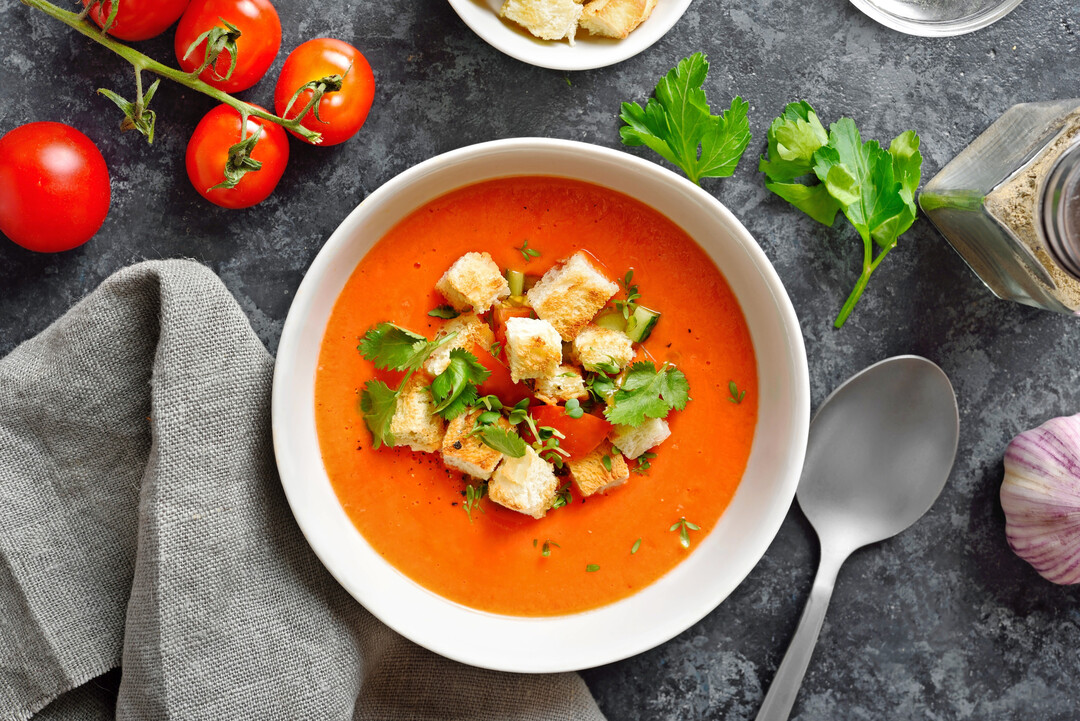 Gazpacho ist eine traditionelle spanische Gemsesuppe.