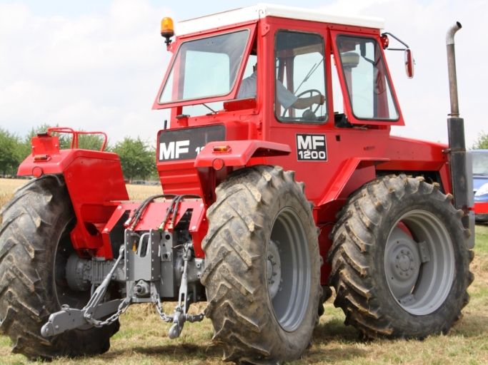 Licht-Tuning für Traktor & Co :: BW agrar online - landwirtschaftliche  Informationen für Baden-Württemberg 