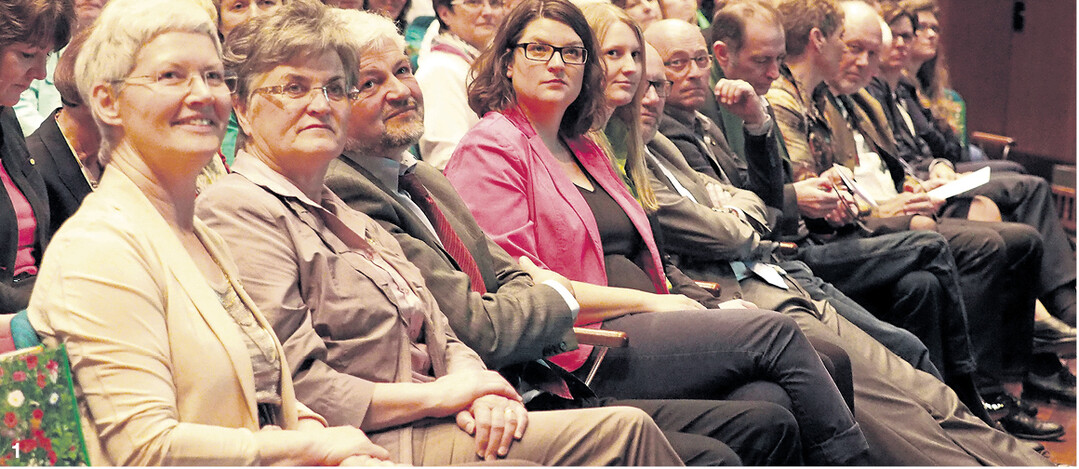 Die Prsidentinnen Hannelore Wrz und Brigitte Scherb, Ministerialdirektor Wolfgang Reimer, Manuela Rukavina, Landesfrauenrat, und Stefanie Mergenthaler, Landjugend (v. l.).