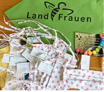 Die Karlsruher Landfrauen produzierten Mundschutz-Nachschub.