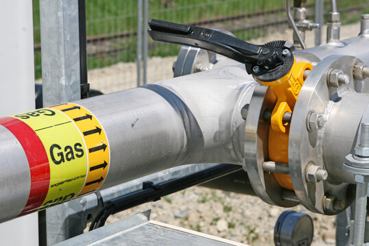Biogas: Viele Anlagenbetreiber hngen in der Luft und wissen nicht, wie es bei ihnen weitergehen soll, wenn sie sich jetzt bis 1. Oktober am Ausschreibungsverfahren fr eine Anschlussfinanzierung bewerben sollen. 
