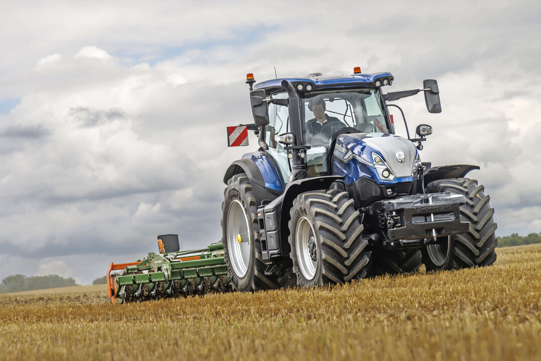 Der neue T7 ist erstmals in der neuen Farbe Dynamic Blue erhltlich.